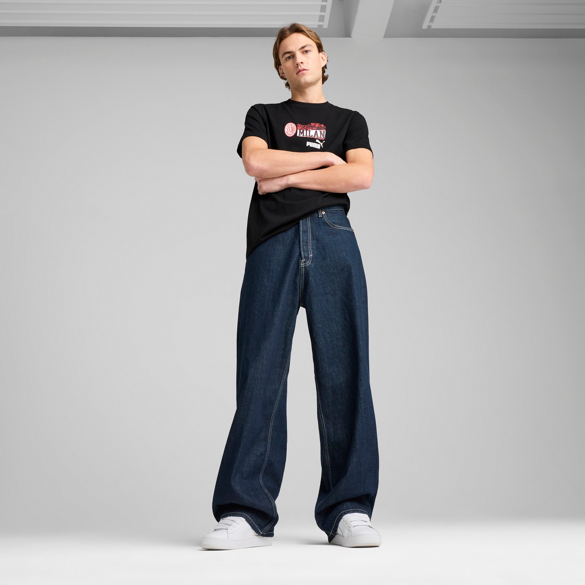 Puma football AC Milan ftblNRGY tee in black - Model Shot 03