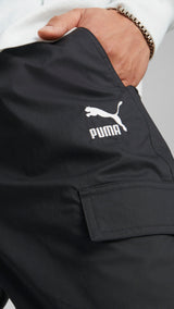 Puma classics woven pants men in black - Model Shot 03