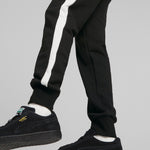 Puma iconic t7 women's track pants in black - Model Shot 03