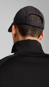 Puma ESS cat bb cap in black - Model Shot 02