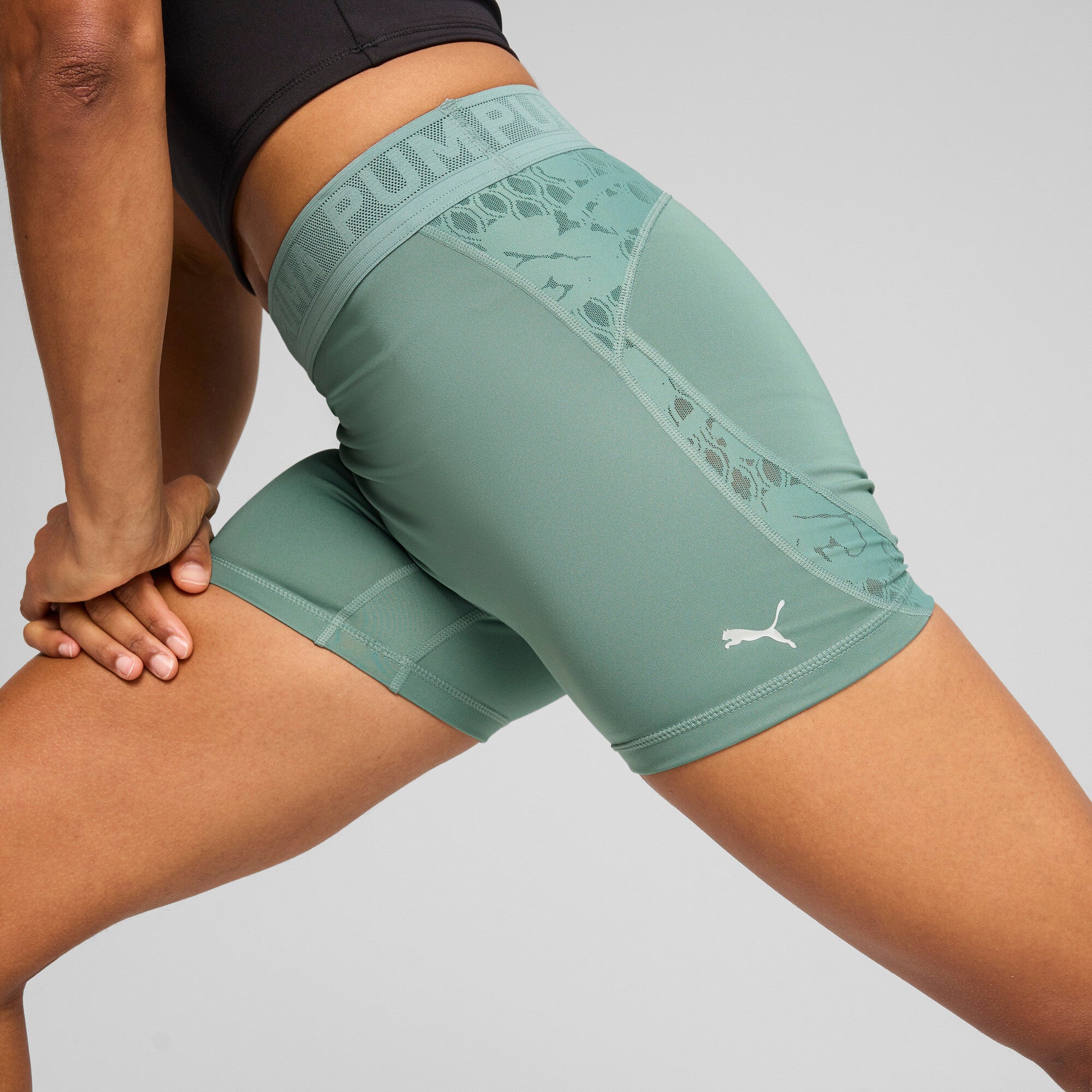 Puma lace high-waisted 5" short tights in green moon - Model Shot 02