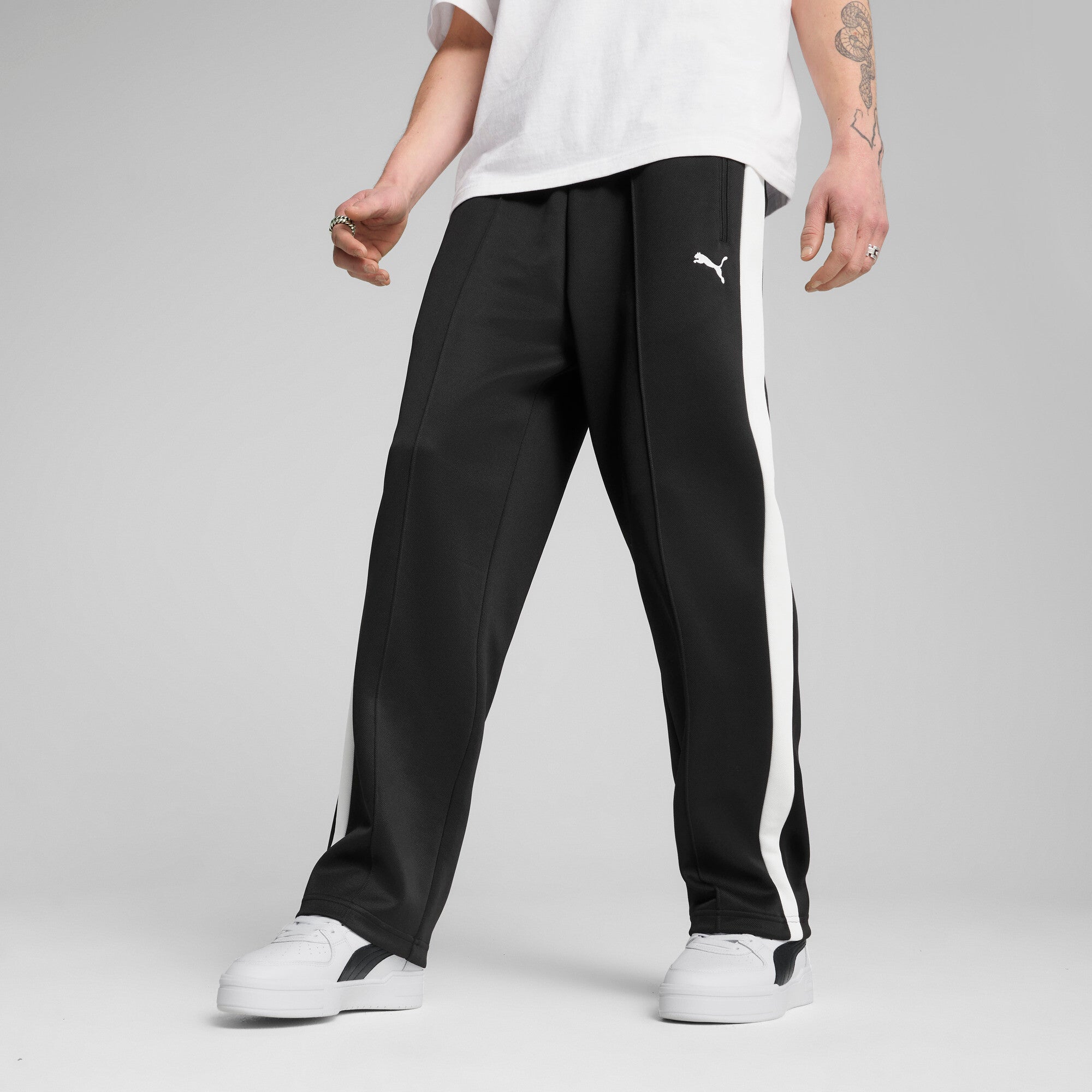 Puma T7 always on relaxed track pants in black - Model Shot 01