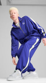 Puma suede XL sneakers in silver mist and white - Model Shot 02