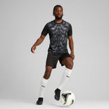 Puma teamULTIMATE football jersey in black and white - Model Shot 03