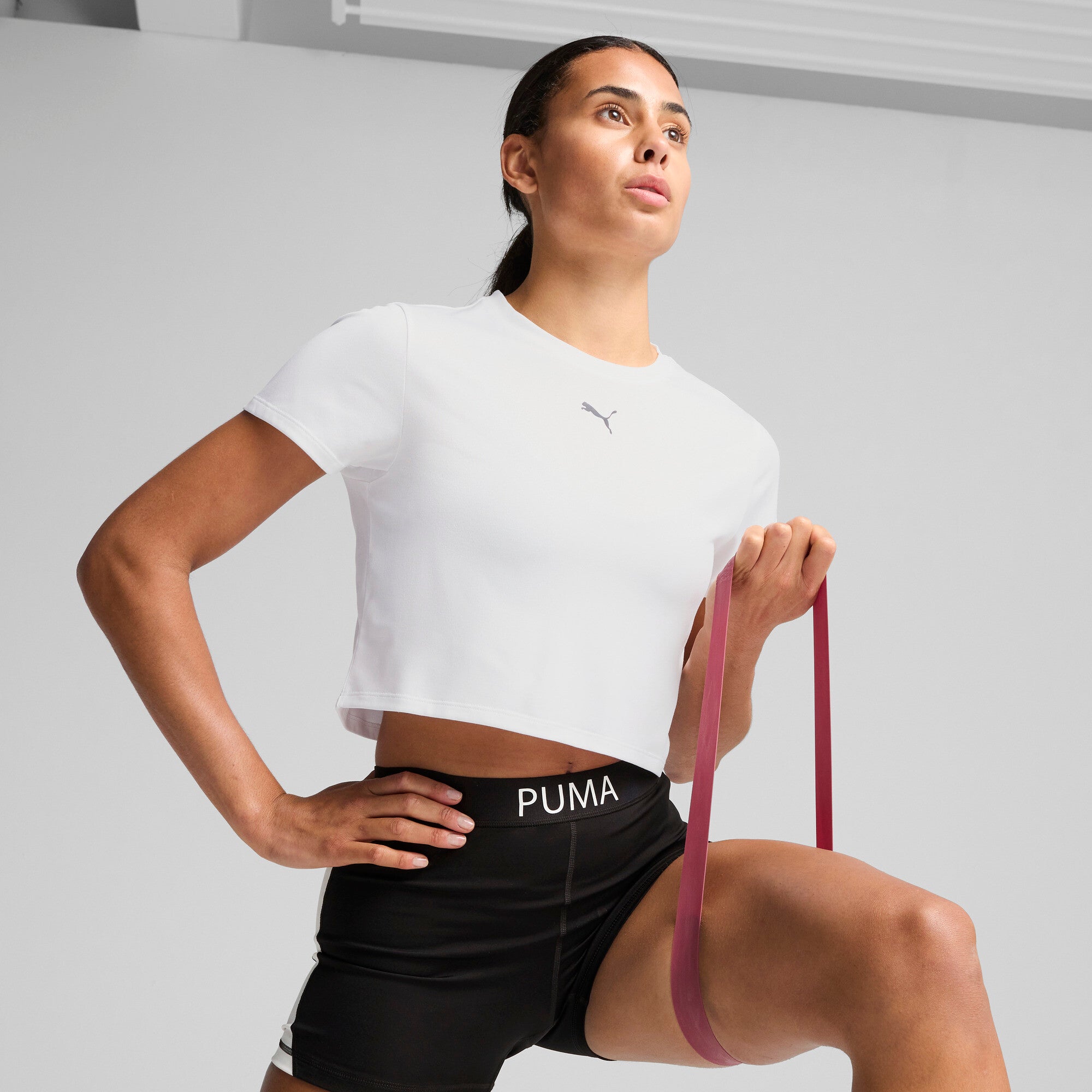 Puma tad essentials baby tee in white - Model Shot 01