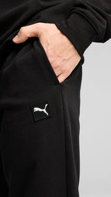 Puma essentials elevated pants in black - Model Shot 02