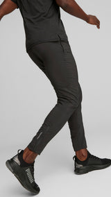 Puma running run favourite tapered pants in black - Model Shot 03