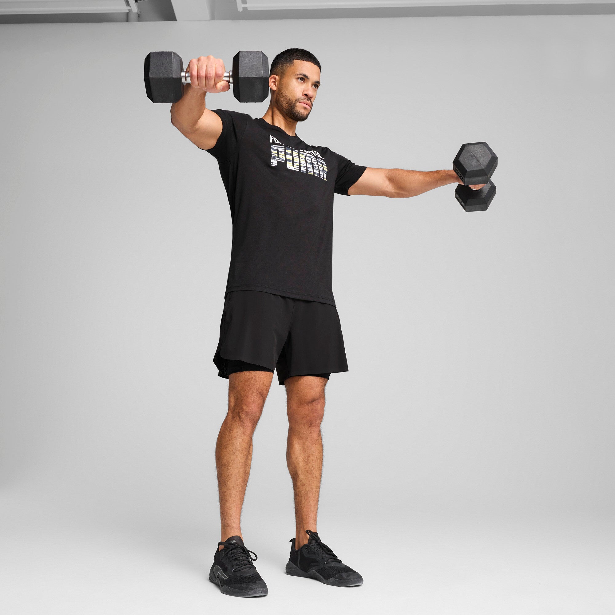Puma graphics train "forever. faster." tee in black - Model Shot 03