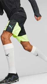 Puma individualcup football training shorts men in black - Model Shot 01