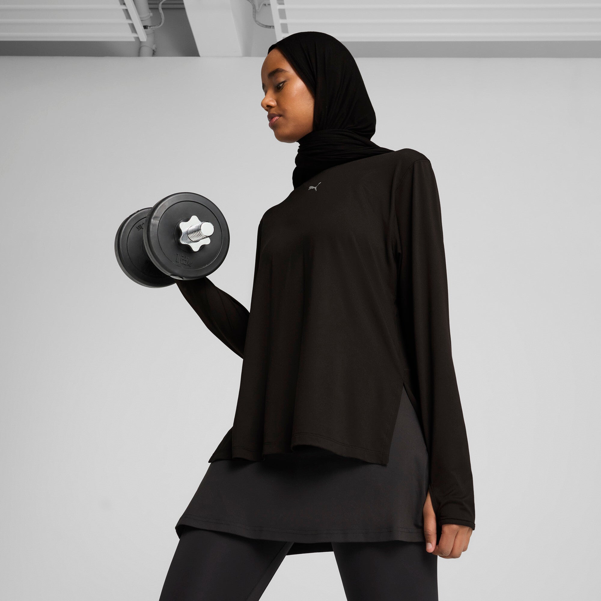 Puma modest oversized tee in black - Model Shot 01