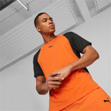 Puma engineered for strength training tee men in black - Model Shot 01