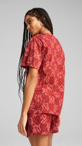 Puma ESS graphic relaxed tee in red fire - Model Shot 02