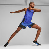 Puma run favourite velocity 7'' running shorts men in black - Model Shot 03