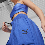Puma dare to woven pants women in blue - Model Shot 03