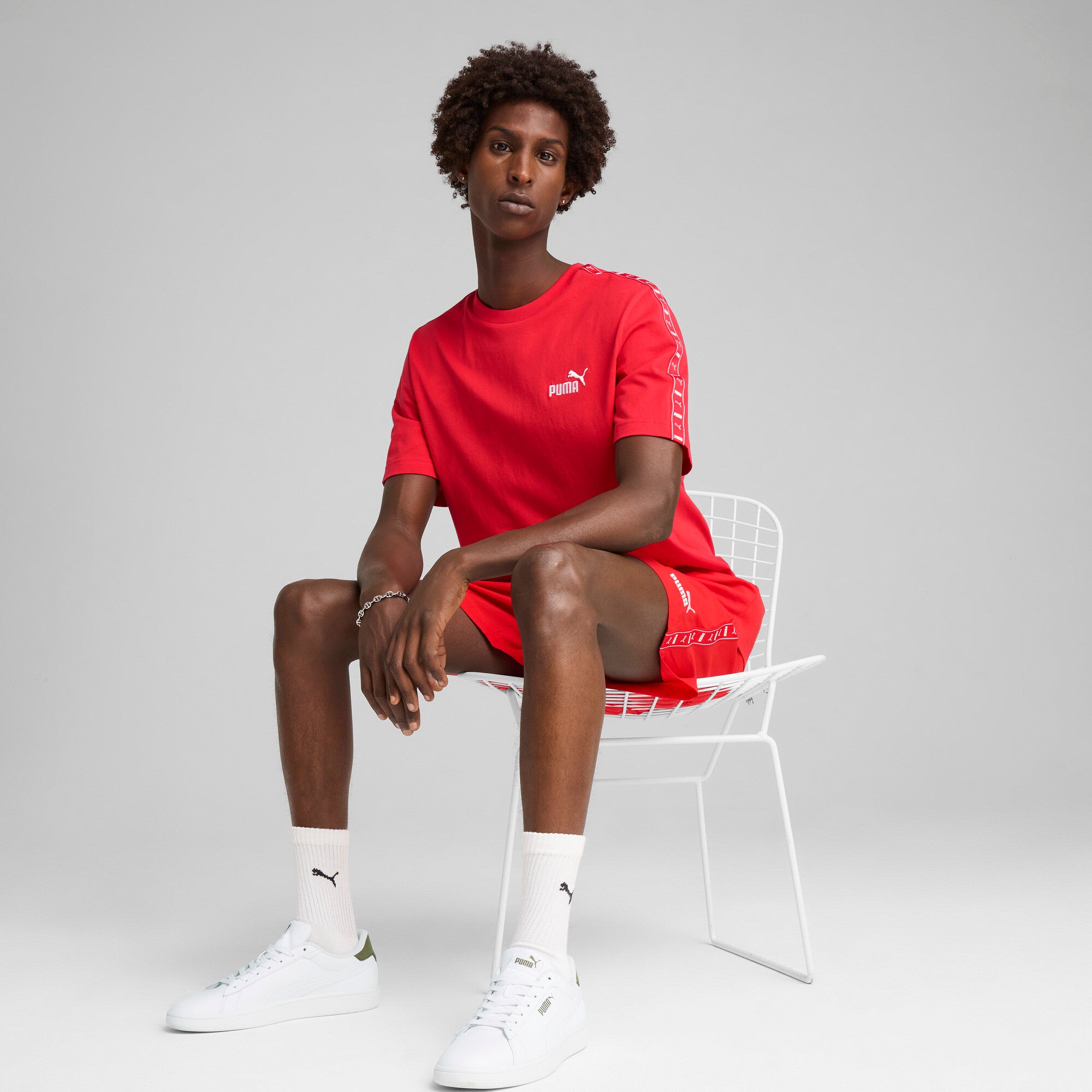 Puma essentials tape tee in for all time red - Model Shot 03