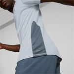 Puma favourite short sleeve men's running tee in gray - Model Shot 02