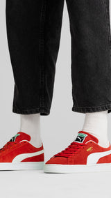 Puma suede classic sneakers in for all time red and white - Model Shot 01