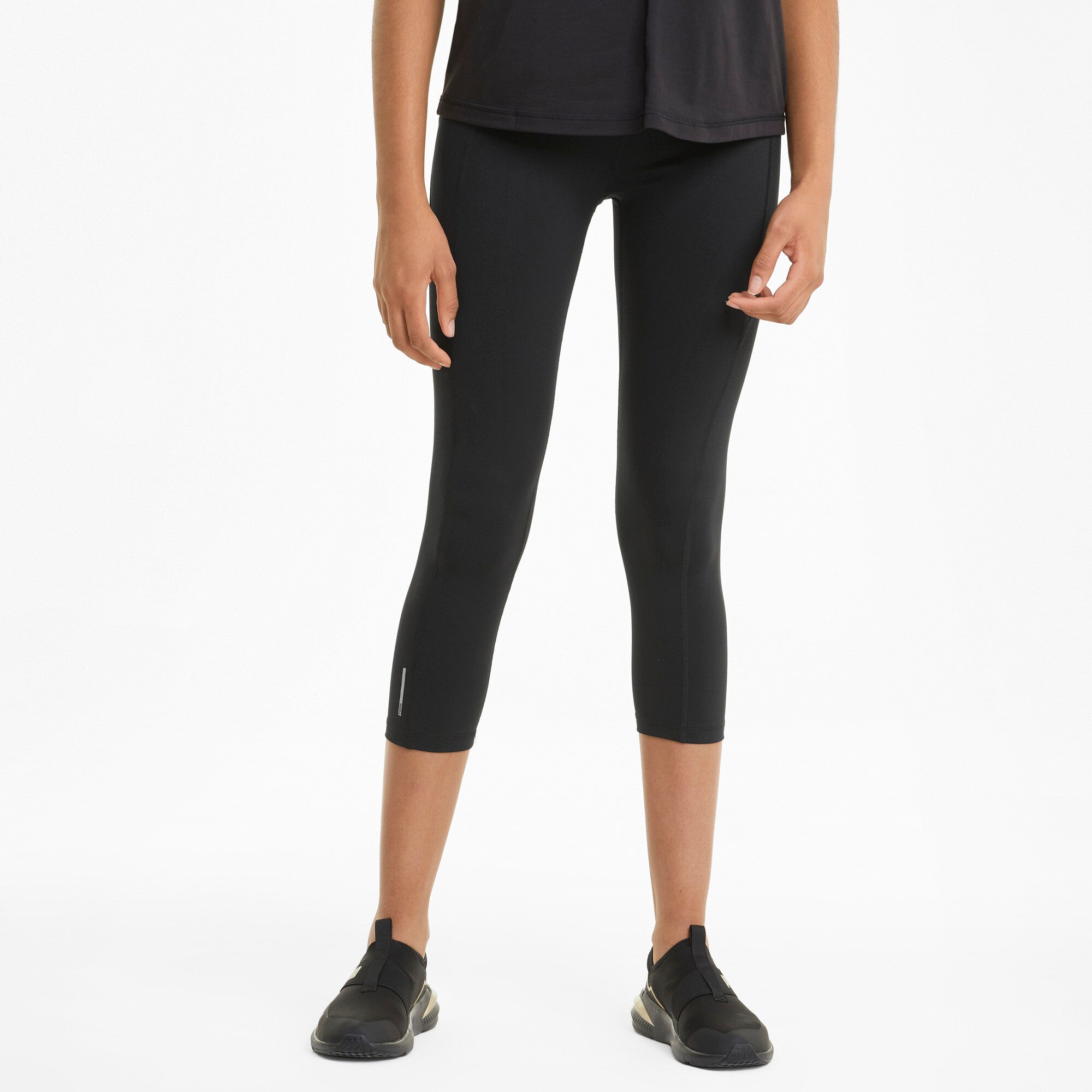 Puma training favourite forever 3/4 leggings in black - Model Shot 01