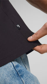 Puma graphics cat tee men in black - Model Shot 02