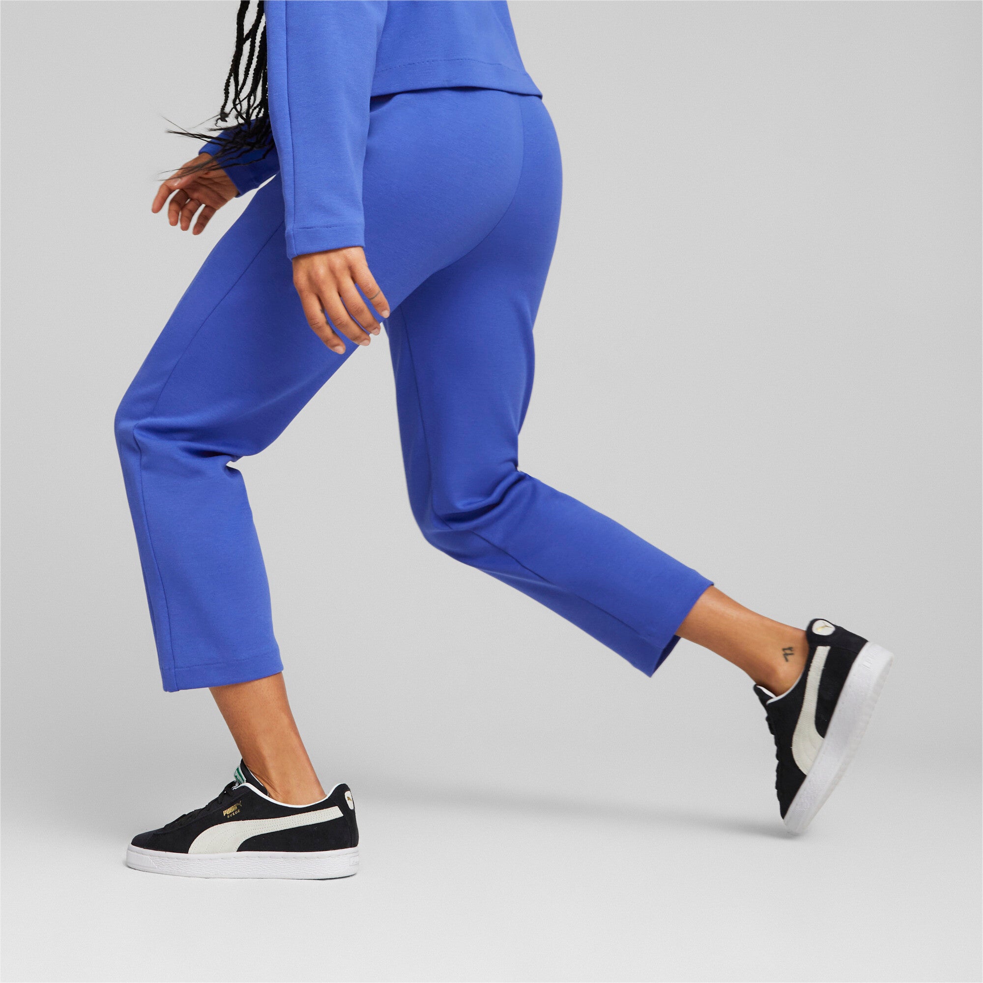 Puma t7 high waist pants women in blue - Model Shot 02