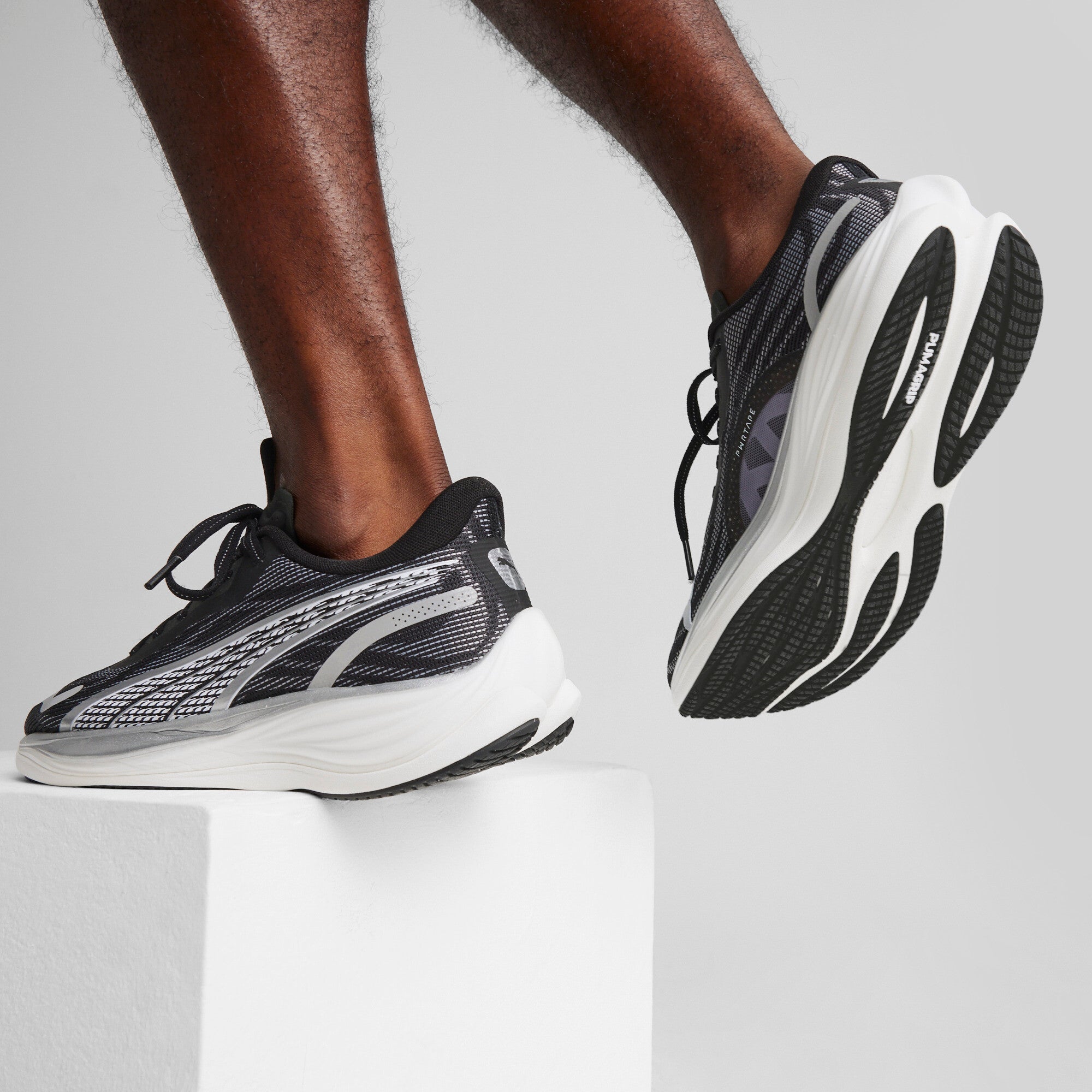 Puma VELOCITY NITRO™ 3 running shoes - Model Shot 01
