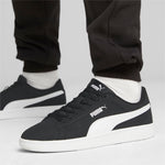 Puma smash 3.0 buck sneakers in black - Model Shot 01