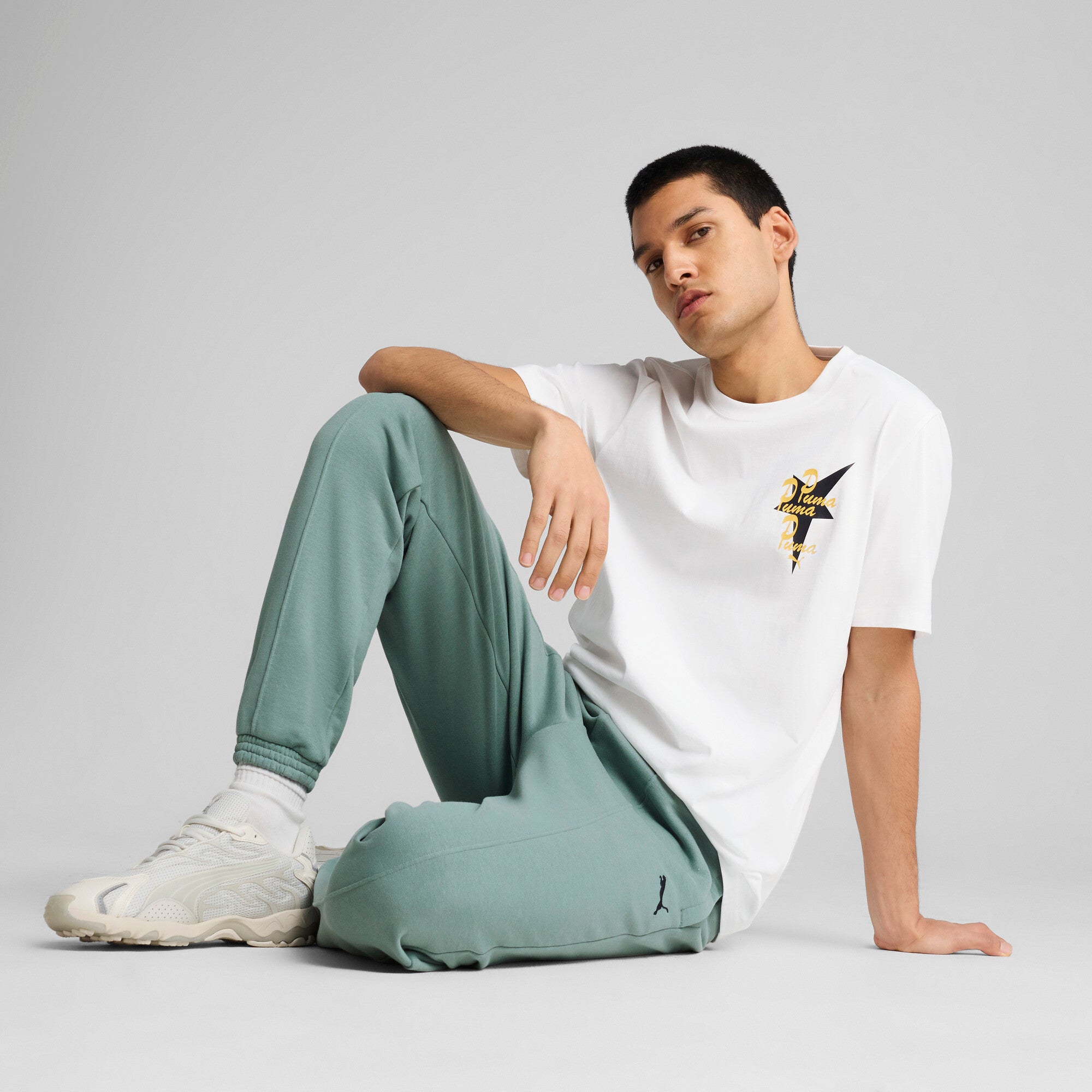 Puma road to unity graphic tee in white - Model Shot 03