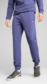 Puma essentials elevated pants in blue crystal - Model Shot 01