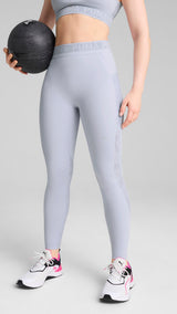 Puma lace high-waisted 7/8 tights in cool weather - Model Shot 01