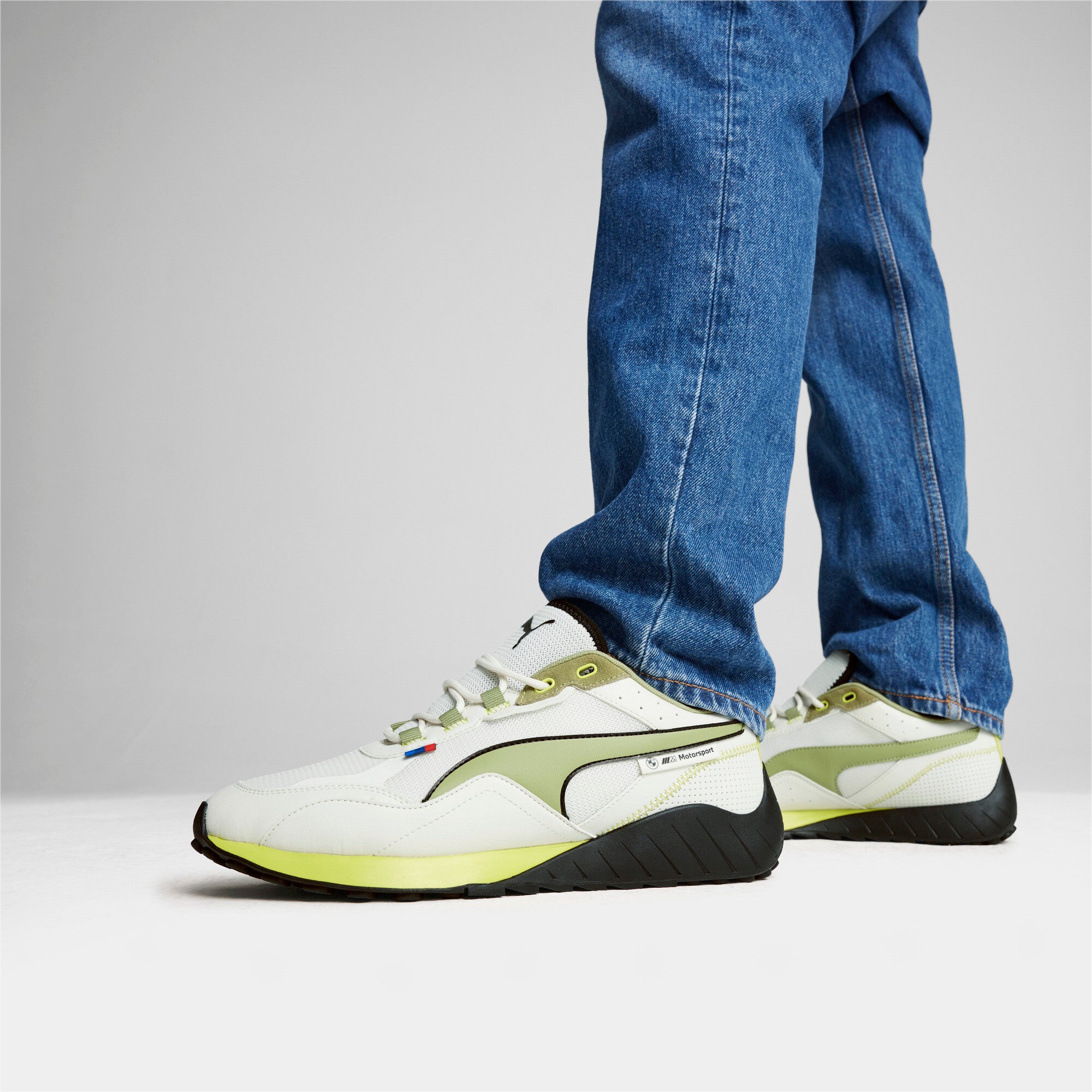 Puma BMW M motorsport SPEEDFUSION 2.0 sneakers in vapor gray and calming green - Model Shot 01