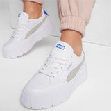 Puma mayze stack sneakers women in white - Model Shot 03
