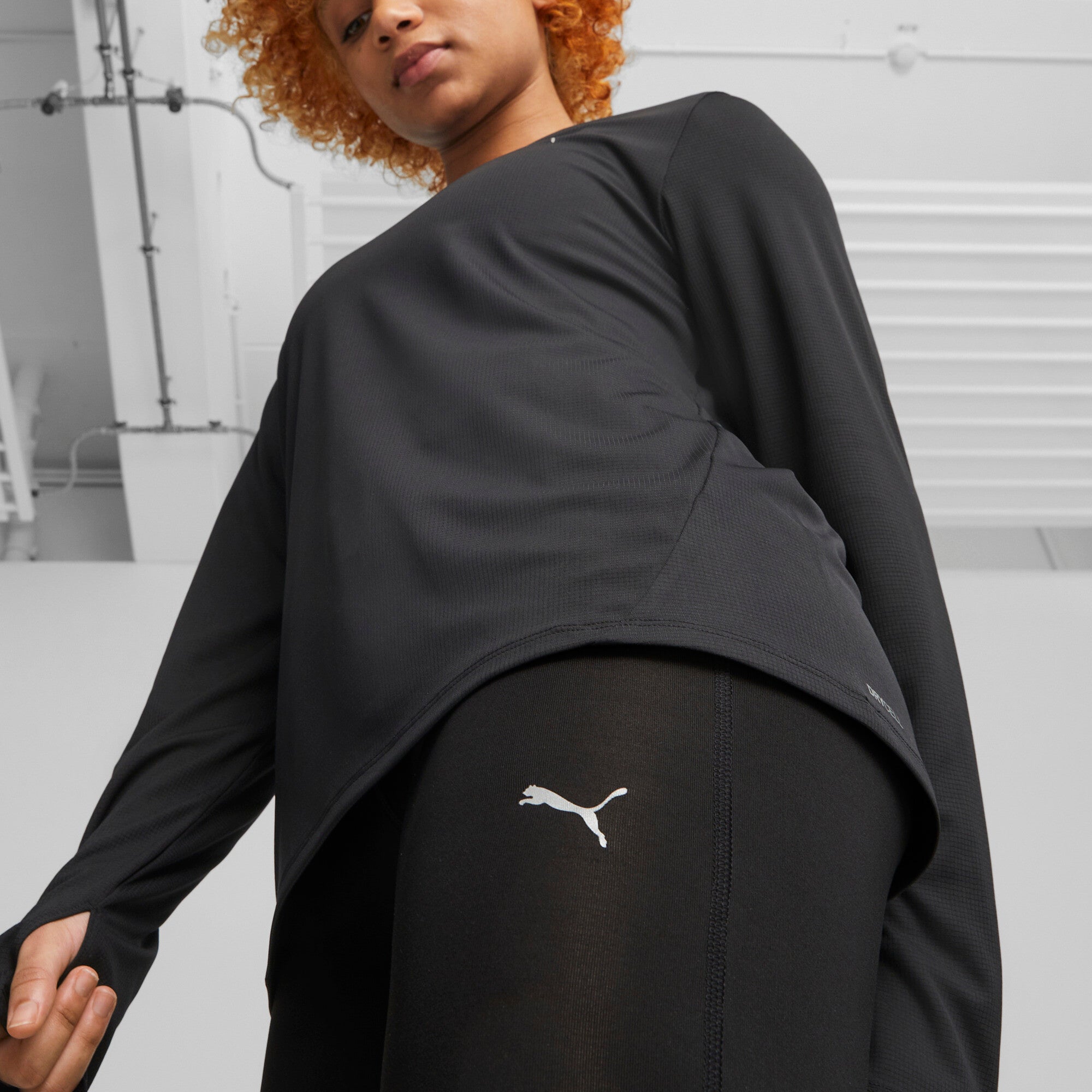 Puma running run favourite regular rise long leggings in black - Model Shot 02