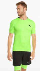 Puma training evoknit+ short sleeve tee in green - Model Shot 01