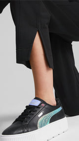 Puma her high-waist pants in black - Model Shot 02