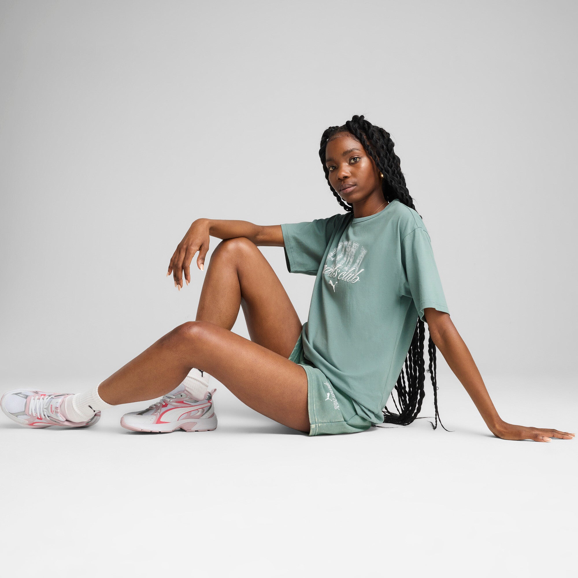 Puma class relaxed tee in green moon - Model Shot 03