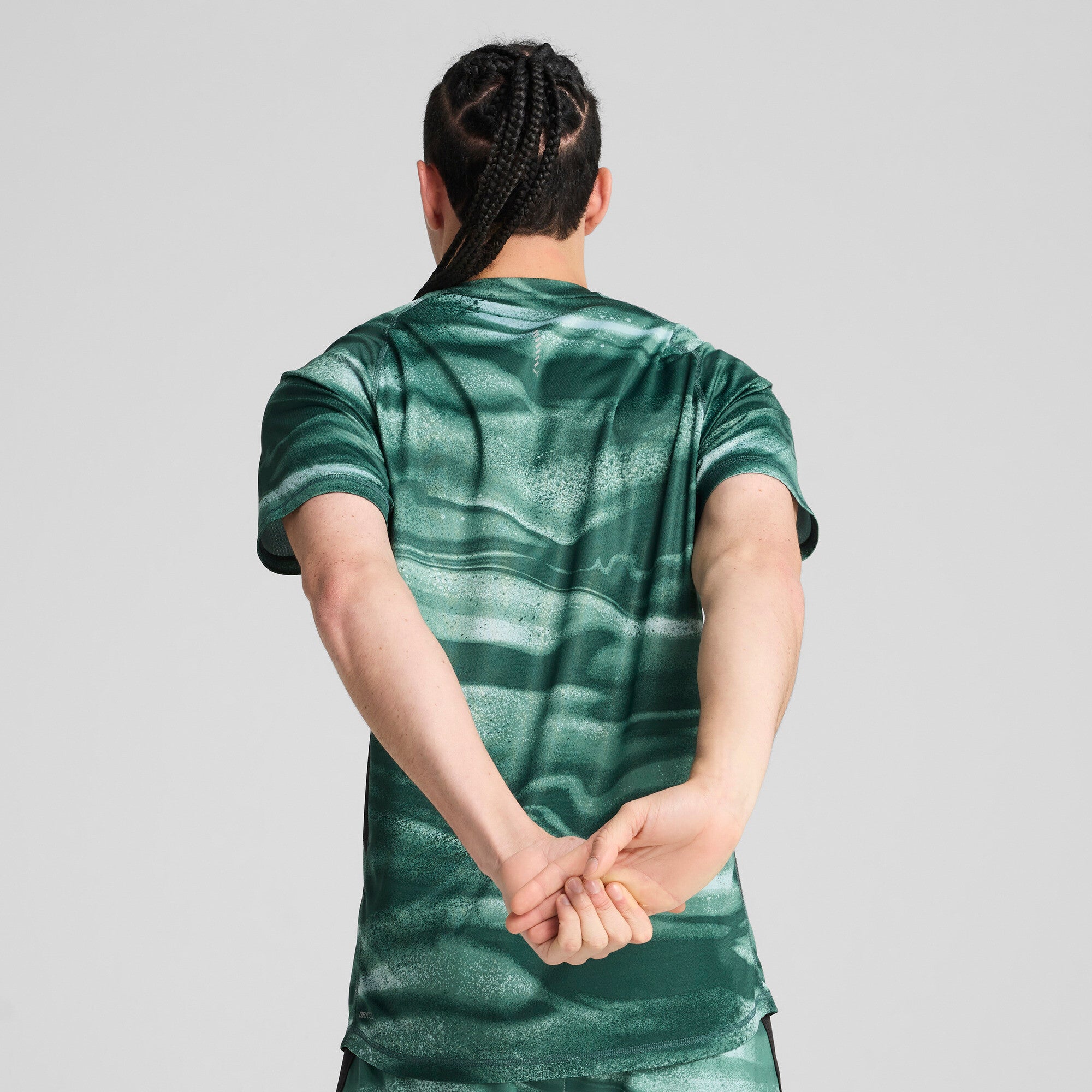 Puma VELOCITY all-over print running tee in green moon - Model Shot 02