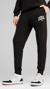 Puma class sweatpants in black - Model Shot 01