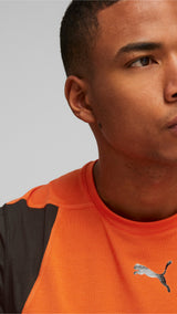 Puma engineered for strength training tee men in black - Model Shot 03