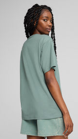 Puma class relaxed tee in green moon - Model Shot 02