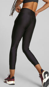 Puma training fit eversculpt joggers in black - Model Shot 03