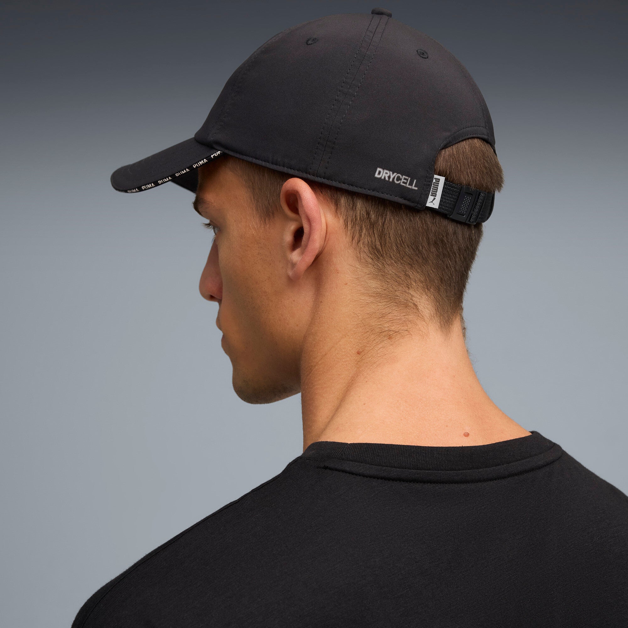 PUMA TRAINING baseball cap unisex in black — model shot 2