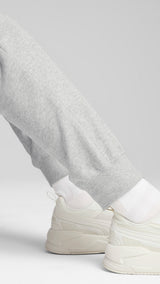 Puma essentials elevated pants in light gray heather - Model Shot 02