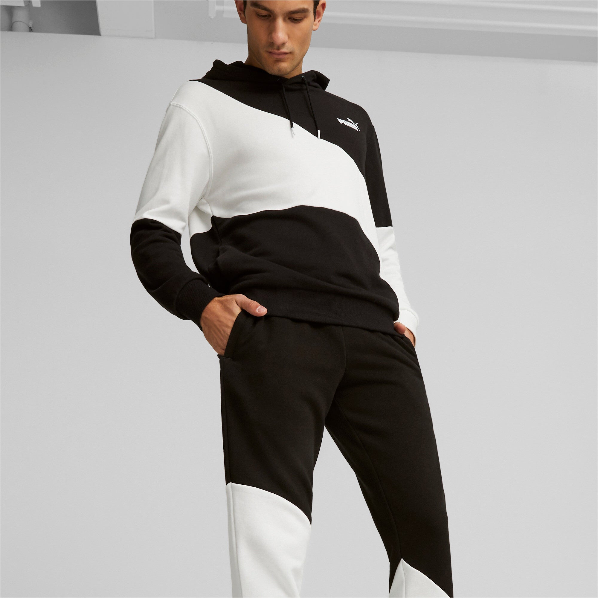 Puma power cat sweatpants in black - Model Shot 03