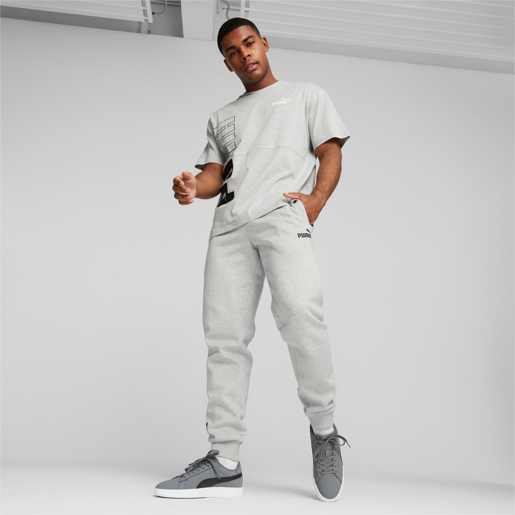 Puma smash 3.0 buck sneakers in black - Model Shot 02