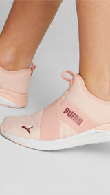Puma better foam prowl slip on women's training shoes in pink - Model Shot 01