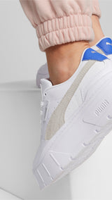 Puma mayze stack sneakers women in white - Model Shot 02