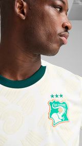PUMA Côte d'Ivoire 2025 away jersey in white and dark myrtle - Model Shot 02