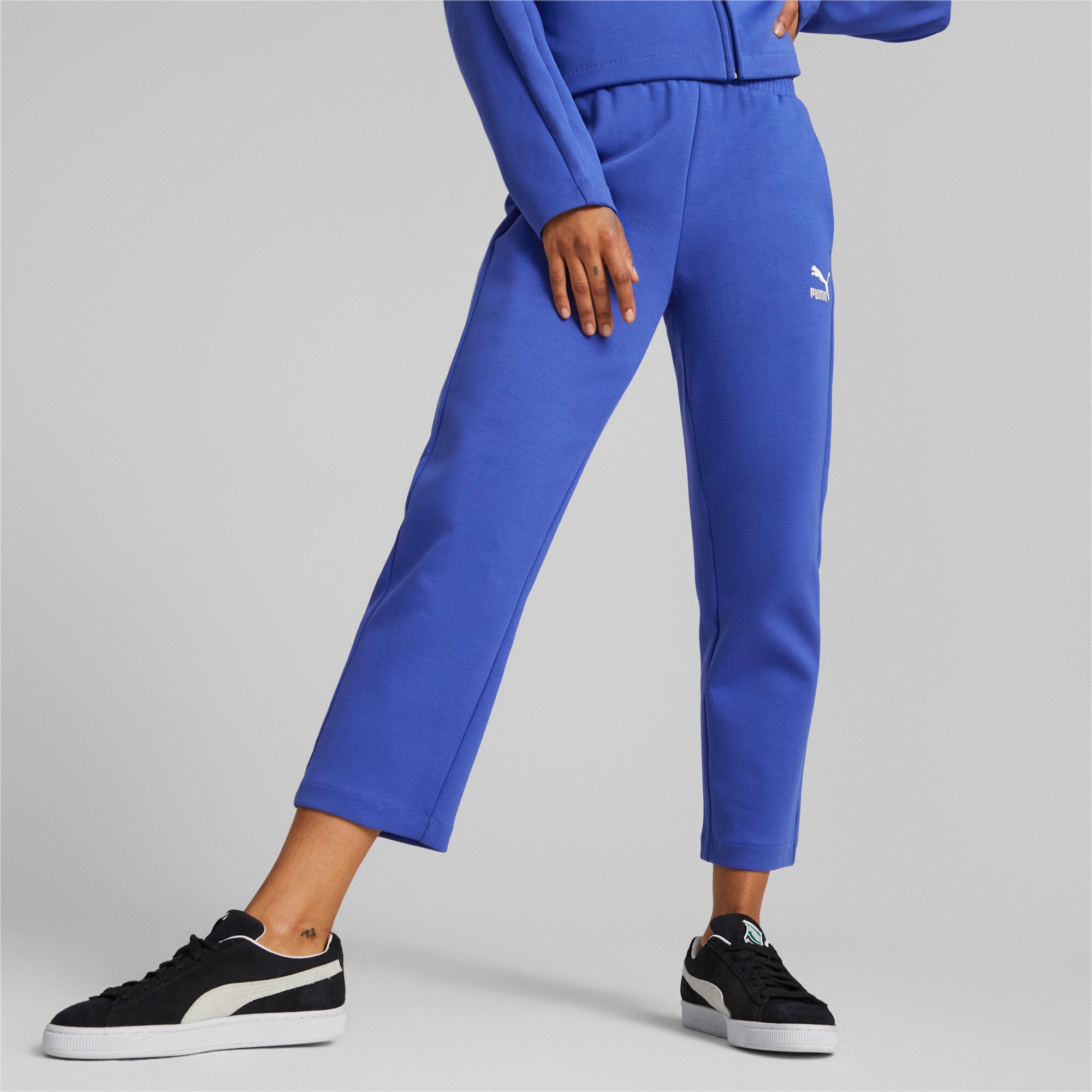 Puma t7 high waist pants women in blue - Model Shot 01