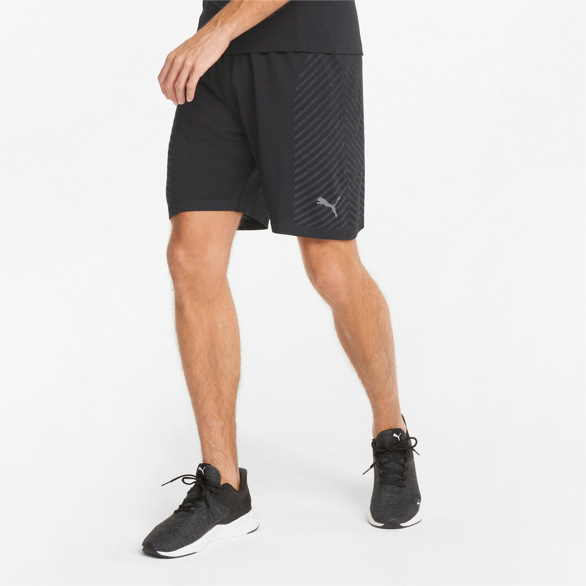 Puma training formknit seamless 7" shorts in black - Model Shot 01