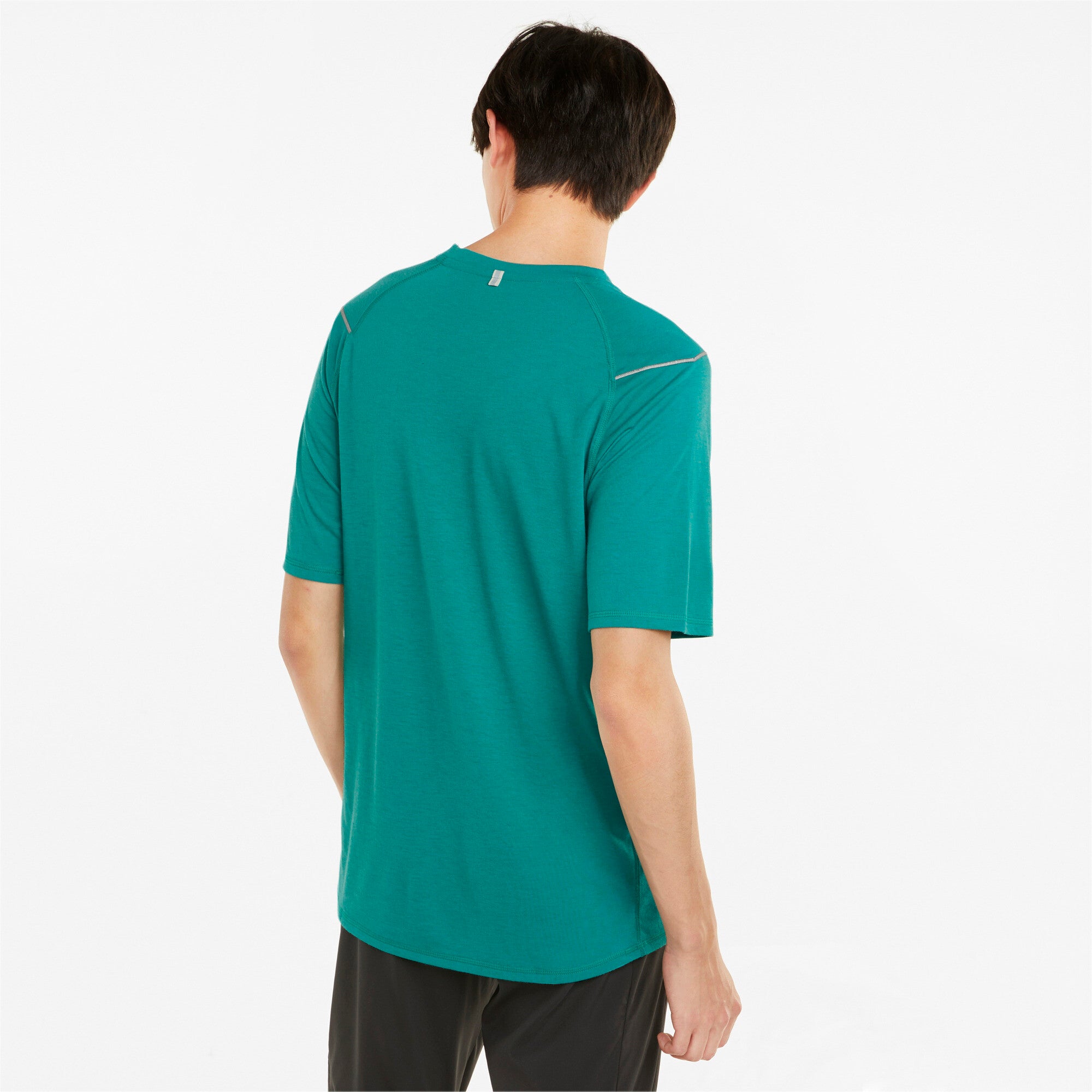 Puma running wool short sleeve tee in green - Model Shot 02